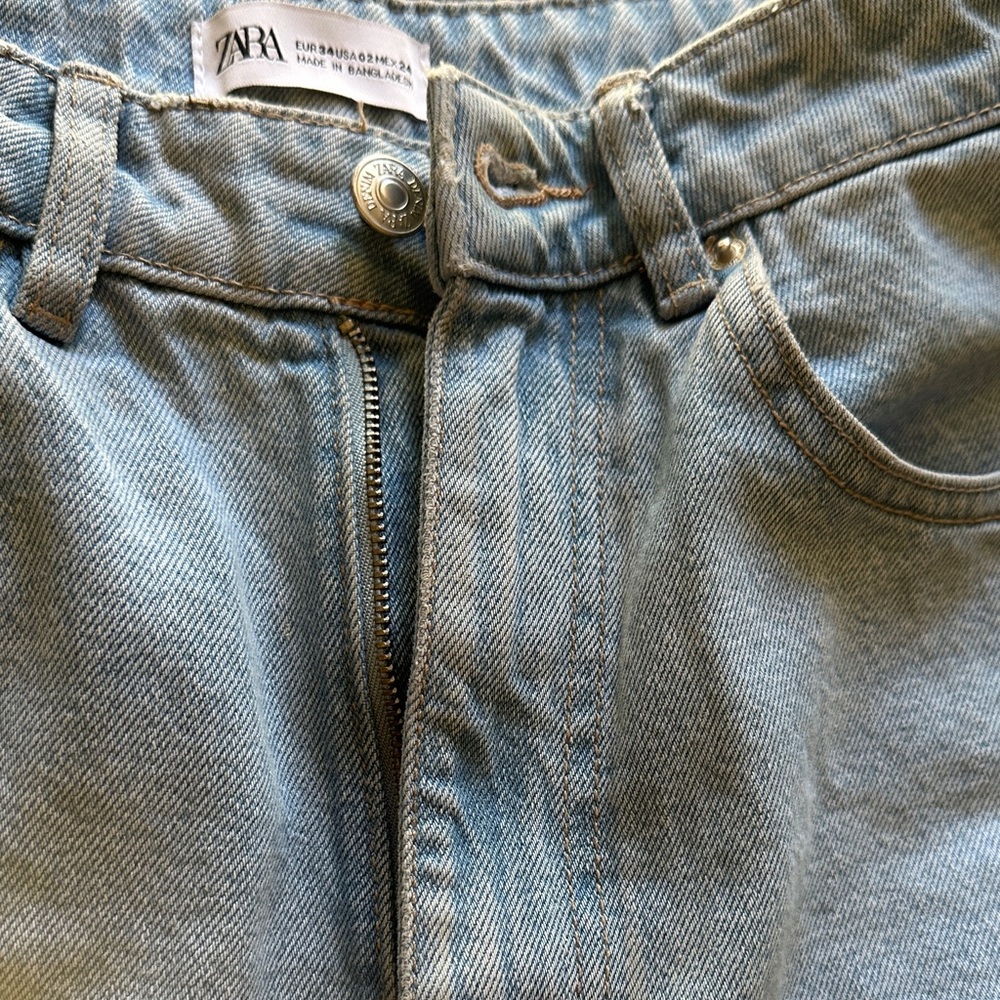 Zara Mid-Rise Denim Shorts Light Blue/Charcoal Black - Picture 4 of 14